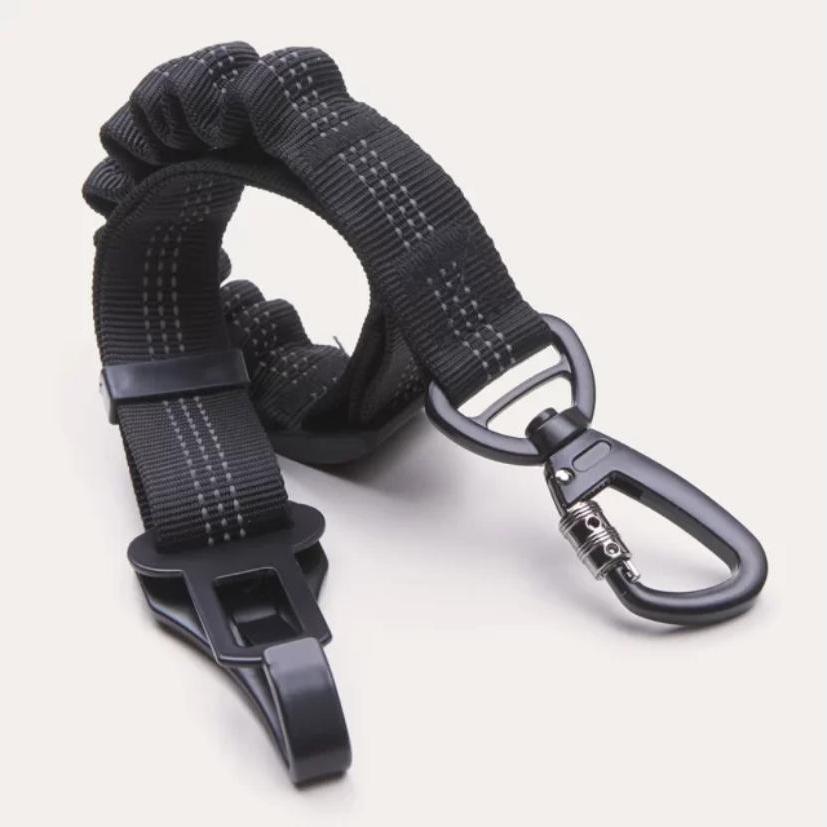 Clipper dog car seat belt with carabiner clip and adjustable nylon strap
