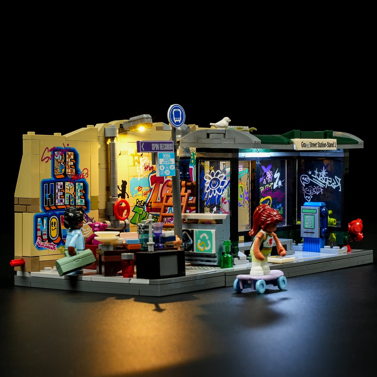 Lumibricks Graffiti Bus Stop light up building set